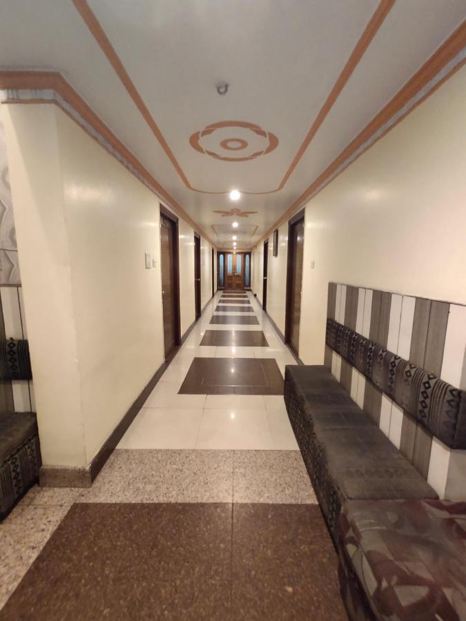 Hotel Aman Palace Prayagraj Extérieur photo